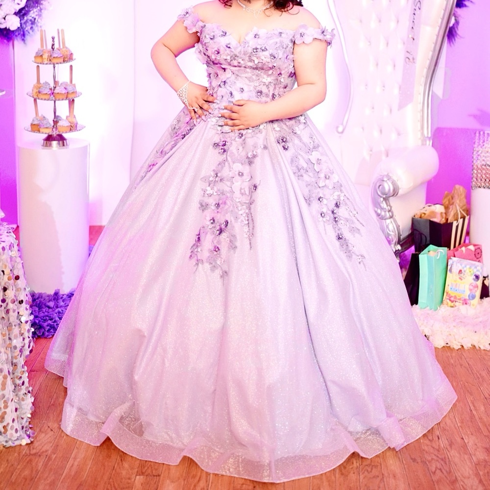 purple lavender quinceanera corset flower dress sweet 16  size 16 W/ HOOP SKIRT